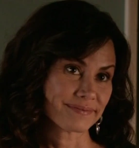 Arquivo:Sylvia Prado (Dexter).png