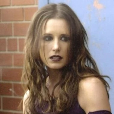 Arquivo:Amanda Young 2.jpg