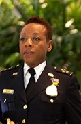 Arquivo:Karen Dean.png