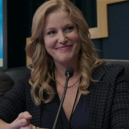 Arquivo:SULLY-Elizabeth Davis.png