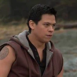 Arquivo:Sam-Breaking-Dawn-1.jpg