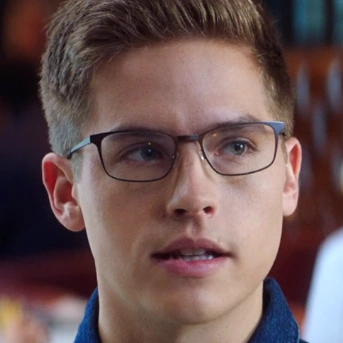 Arquivo:Trevor-AEMP.png
