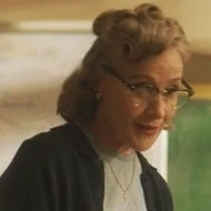 Arquivo:Maestra-DoomPatrolserie.png