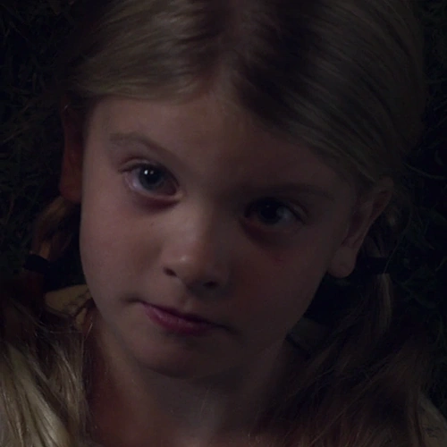 Arquivo:Carol Danvers 6 anos (CM).png