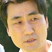 Arquivo:Min Choong-Suk - Assustadoramente Apaixonados.png
