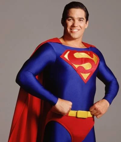 Arquivo:Clark-superman.jpg