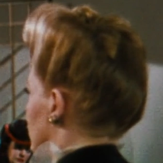 Arquivo:Modelos 1944 - Recepcionista.png