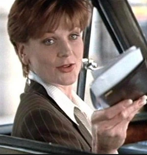 Arquivo:Moneypenny-1997-1a1.jpg
