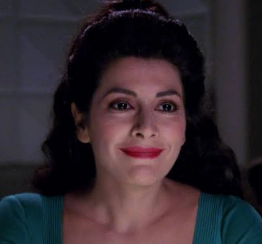 Arquivo:Deanna Troi (ANG).png