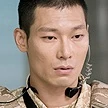 Arquivo:Descendentes do Sol Choi Woo-Geun.jpg