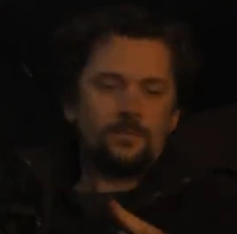 Arquivo:Operador da Escavadeira (TTWD).png