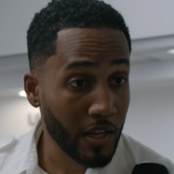 Arquivo:Mike (The Pitt).png