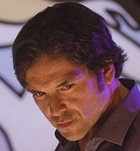 Arquivo:George Novikov (Dexter).png