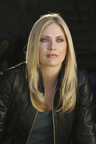 Arquivo:Calleigh Duquesne.jpg