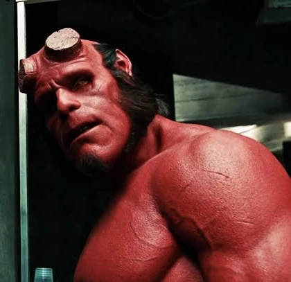 Arquivo:HellboyJohnPerlman.jpg