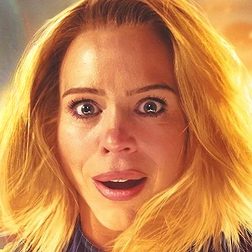 Arquivo:DoctorWhoBilliePiperIncarnation.png