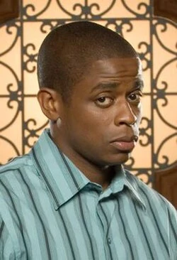 Arquivo:Burton Guster.jpg