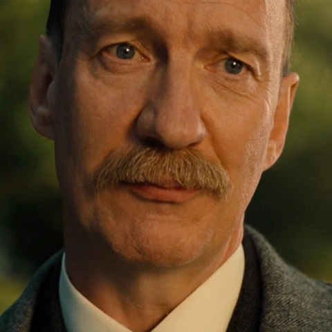 Arquivo:DCEUSirPatrick.png