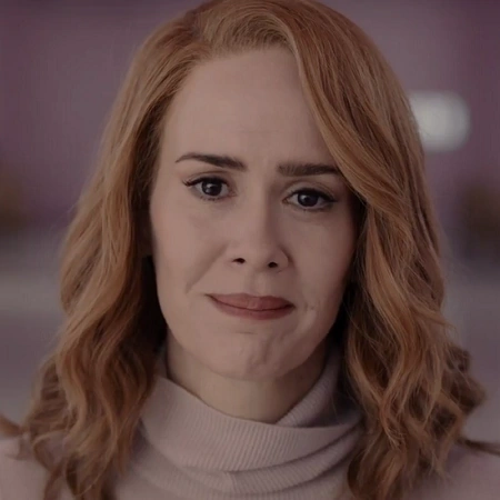 Arquivo:GLASSEllieStaple.png