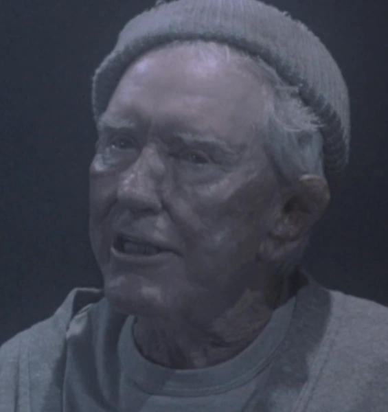 Arquivo:MickeyGoldmillRV.png