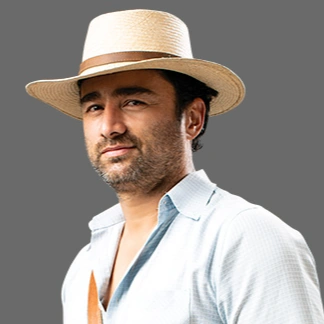 Arquivo:Aurelio (Café 2021).png