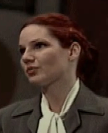 Arquivo:Helen Strauss.png