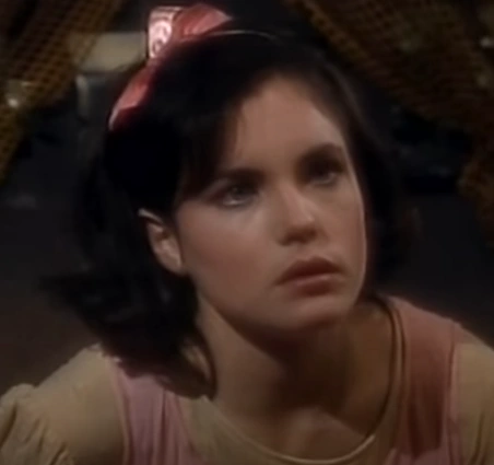 Arquivo:BrancaDeNeveTeatro.png