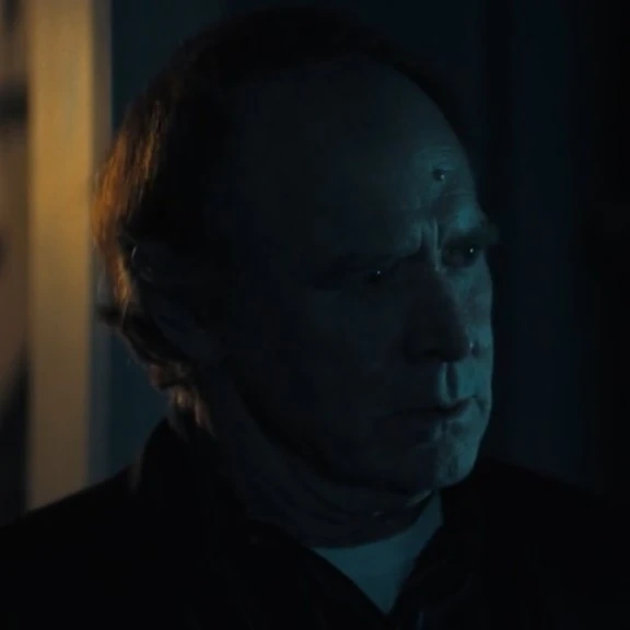 Arquivo:Frank Hawkins (HE).png