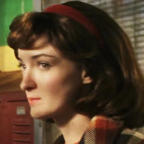 Arquivo:Joyce Byers (ST) - 1959.jpg