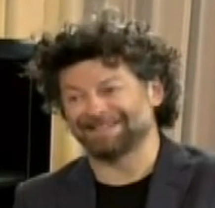 Arquivo:Andy Serkis (2012).png