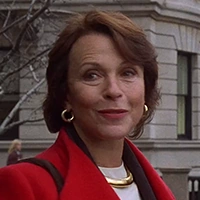 Arquivo:Eleanor Trilling (daylight).png