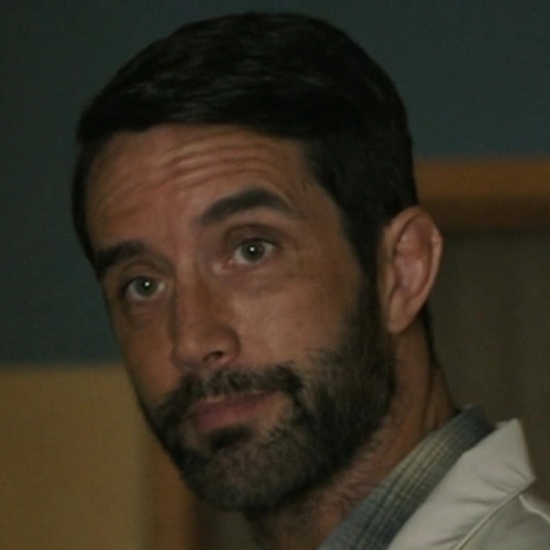 Arquivo:Médico (TLoU-S).png