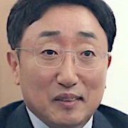 Arquivo:The World of the Married-Kwon Hong-Suk.jpg