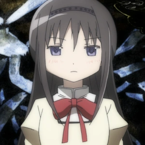Arquivo:AkemiHomuraSan.webp