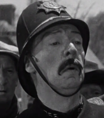 Arquivo:E.E Clive (1933).png