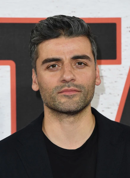 Arquivo:Oscar Isaac 2017.jpg