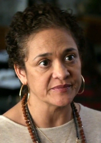 Arquivo:Professora de Física (FTWD).png