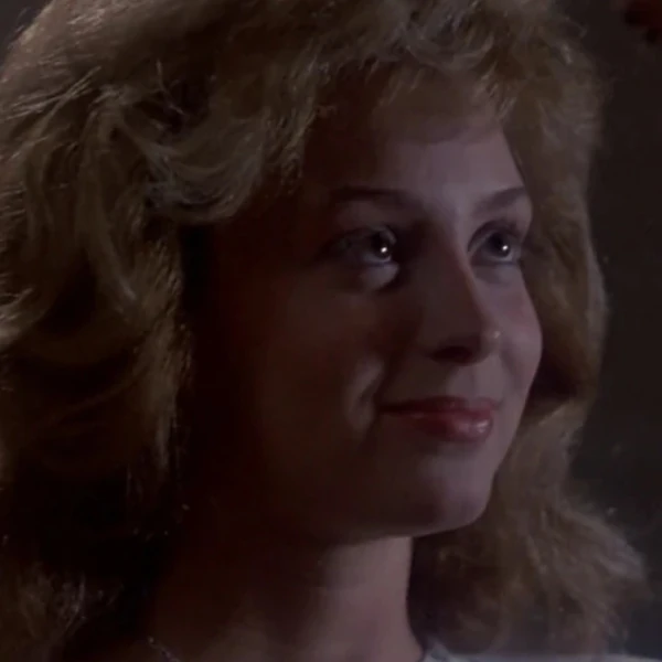 Arquivo:Linda evil dead 2.jpg