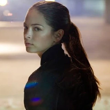 Arquivo:Chun-Li (Kristin Kreuk).jpeg