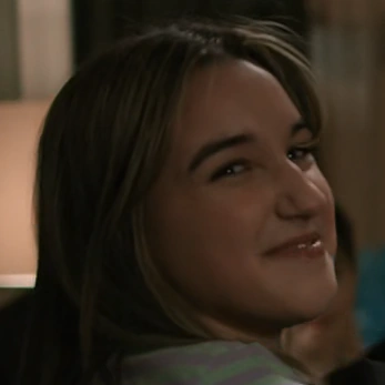 Arquivo:Elizabeth T7E03 (TGD).png
