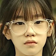 Arquivo:Park So-Yi - Uma Família Inusitada.jpg