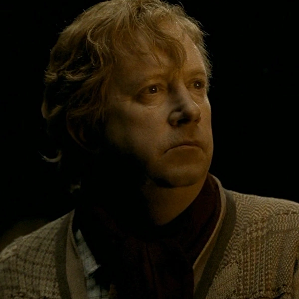Arquivo:Arthur Weasley (Harry Potter e o Enigma).png