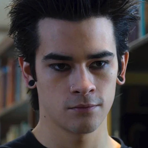 Arquivo:Cyrus (13RW).jpg