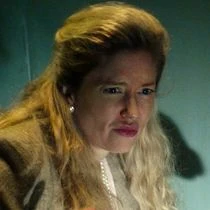 Arquivo:Mulher Yuppie Deadly Class.jpg