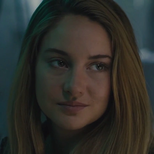 Arquivo:Tris Prior.png
