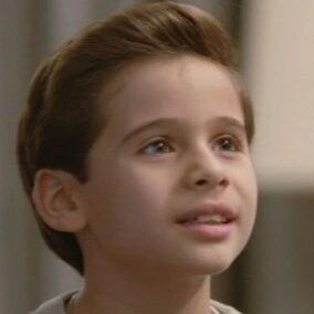 Arquivo:Oliver (OAI).png