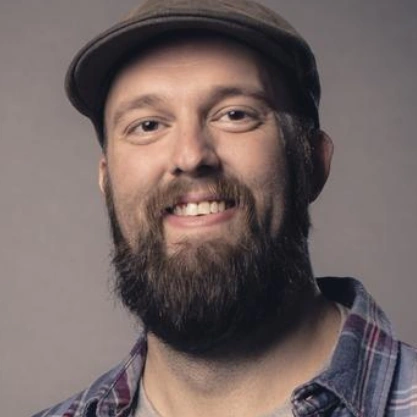 Arquivo:Brian Louden.png
