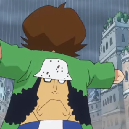 Arquivo:Menino com camisa do Kuma (OP).png