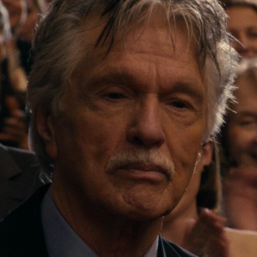 Arquivo:Tom Skerritt Ted.png