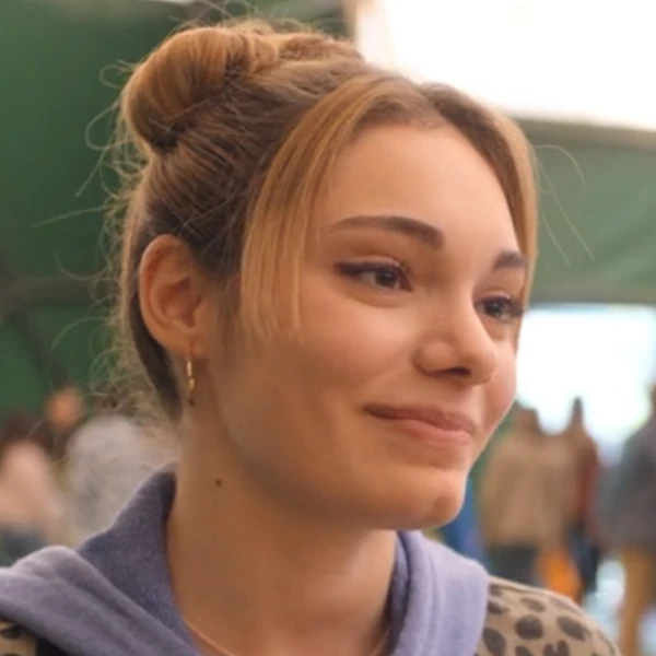 Arquivo:Elena-Riv4li.jpg